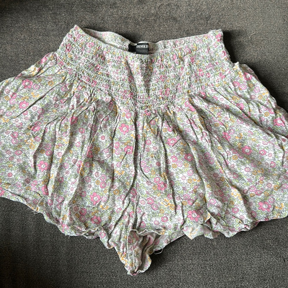 size small flowy shorts from forever 21